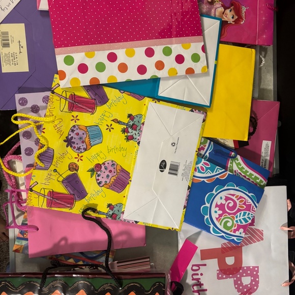 Assortment 33 Premium Gift Bags All Sizes At BIG Discount! New And Used - Picture 4 of 5